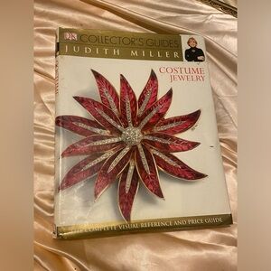 Costume Jewelry Book